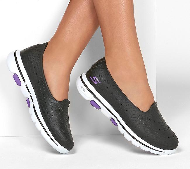 Zapatillas Para Caminar Skechers Mujer - GOwalk 5 Negro ZDPTE2468